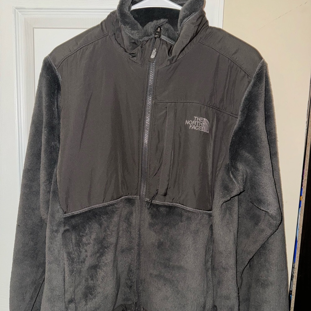The North Face Gray Ski Jacket with High Collar and Soft Fleece Material